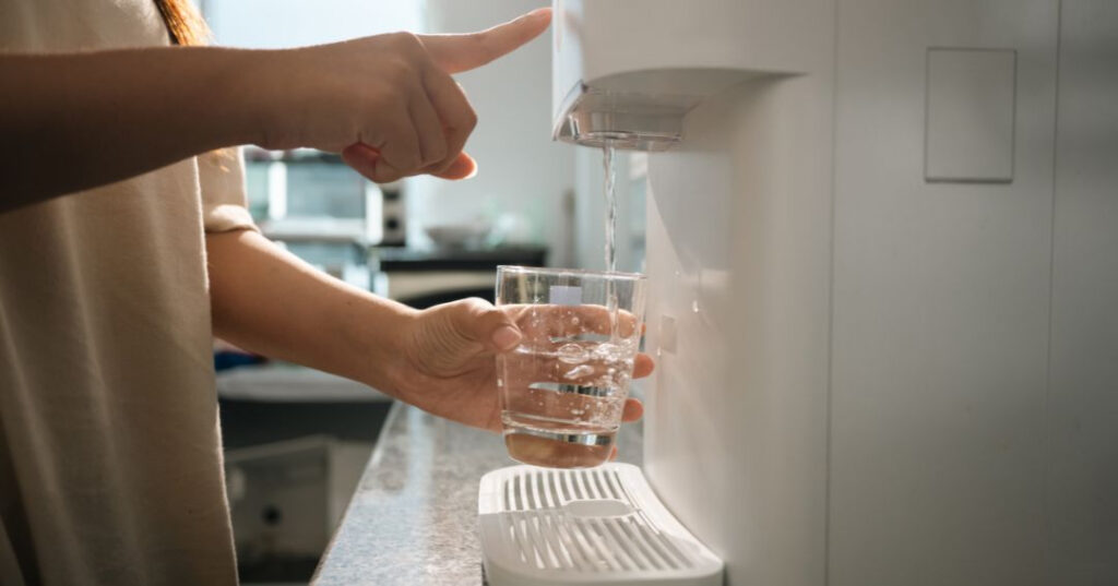 Conserto de Purificador de Água em Cuiabá | Assistência Perto de Mim agua sem controle de temperatura